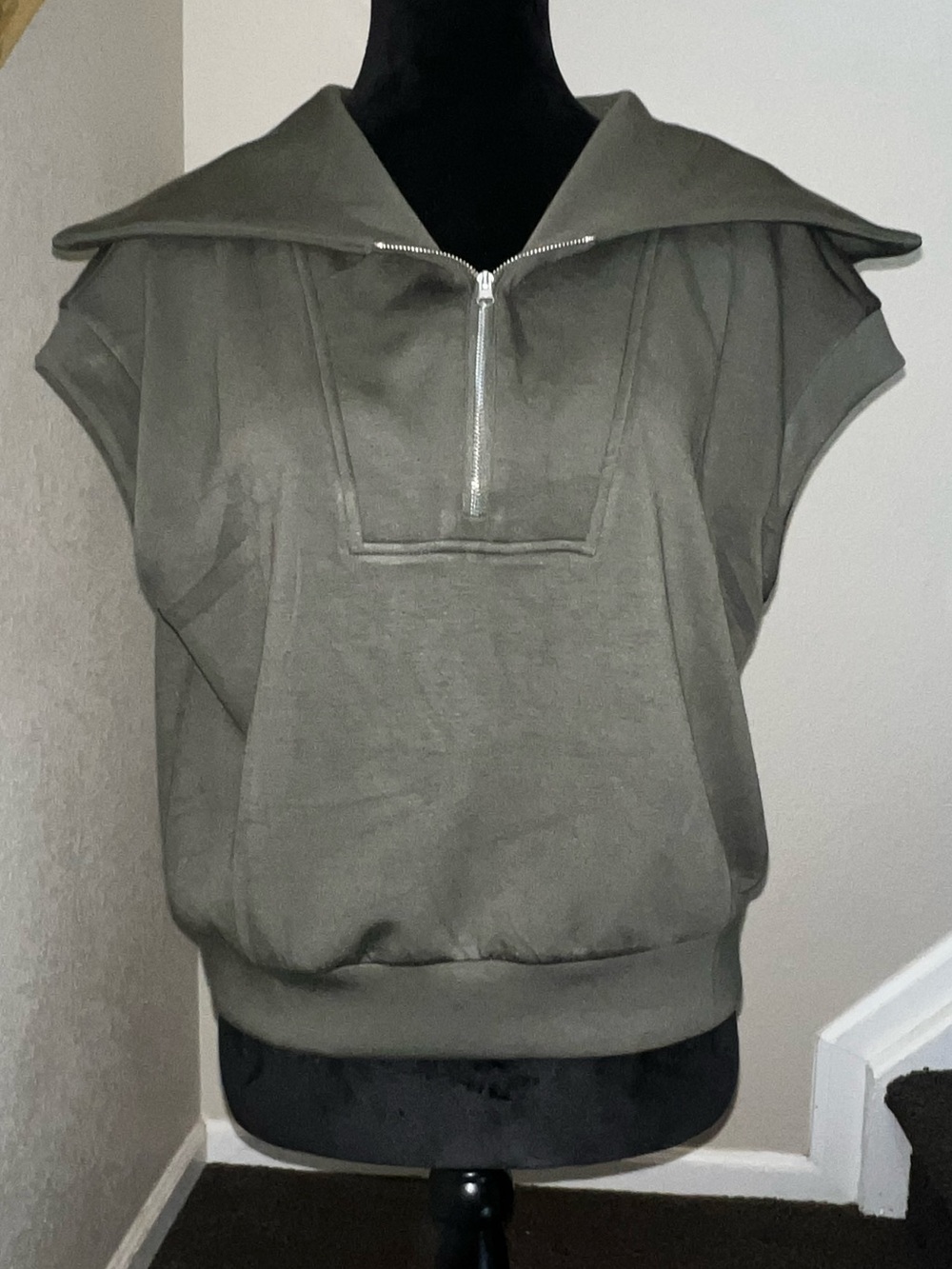 Sweatshirt & Jogger Set - Dark Olive Great for Traveling